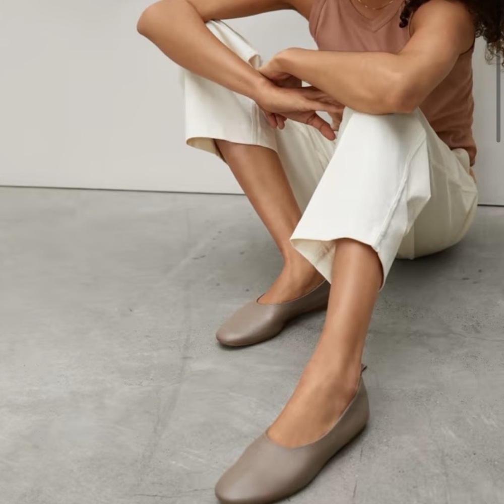 EVERLANE The Italian Leather Day Glove in Mocha Tan Flats Slip On Size 9.5 NEW
